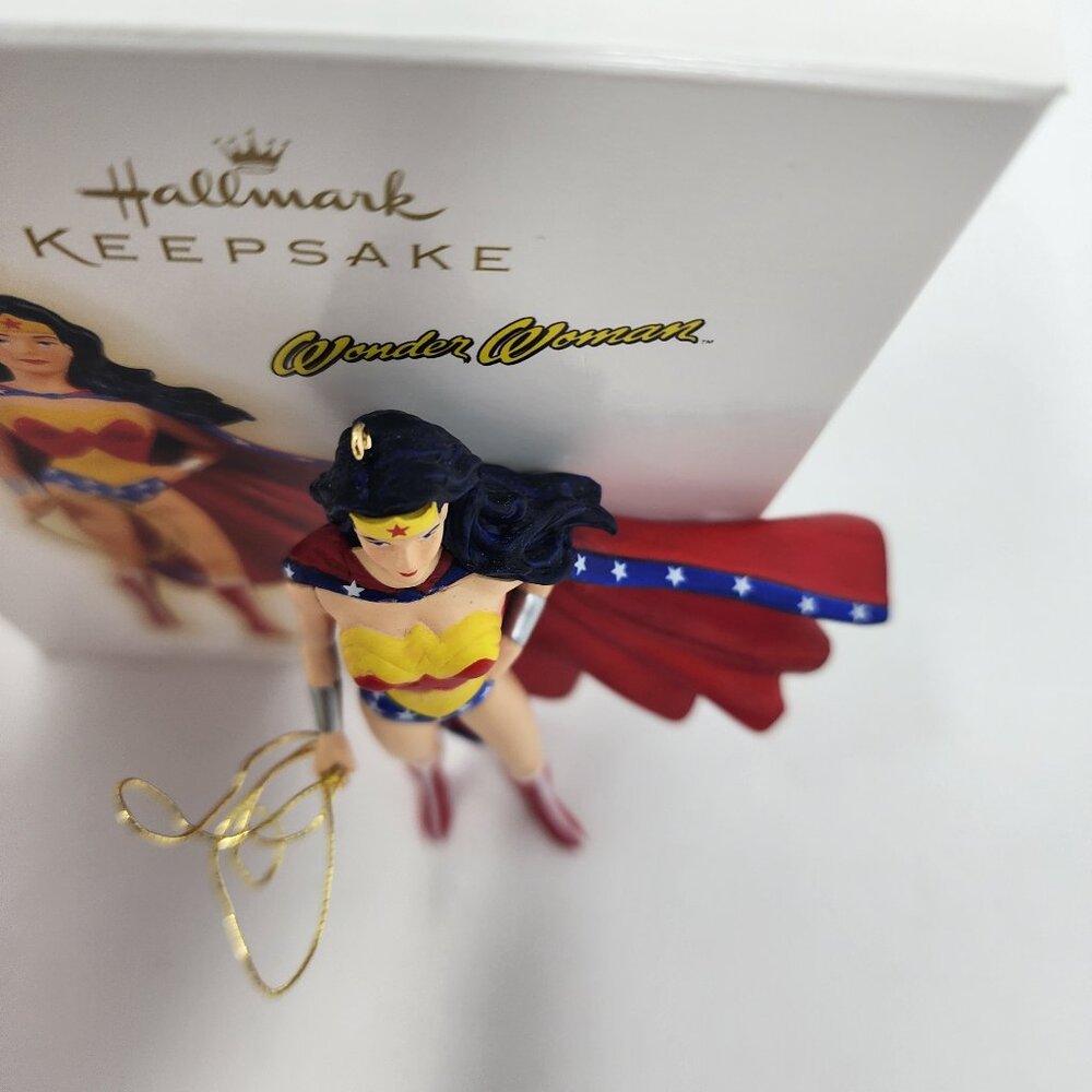 New Vtg 2009 Hallmark Keepsake Wonder Woman Christmas Tree Ornament DC Comics - Picture 11 of 11